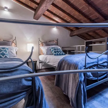 Family Signoria Apartment Florence